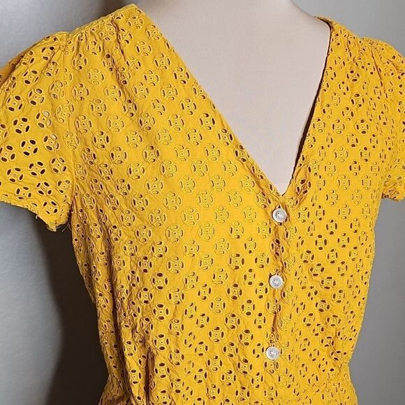 J.crew 4 Mustard Yellow Eyelet Button-Up Short Sleeve Top - Picture 3 of 9
